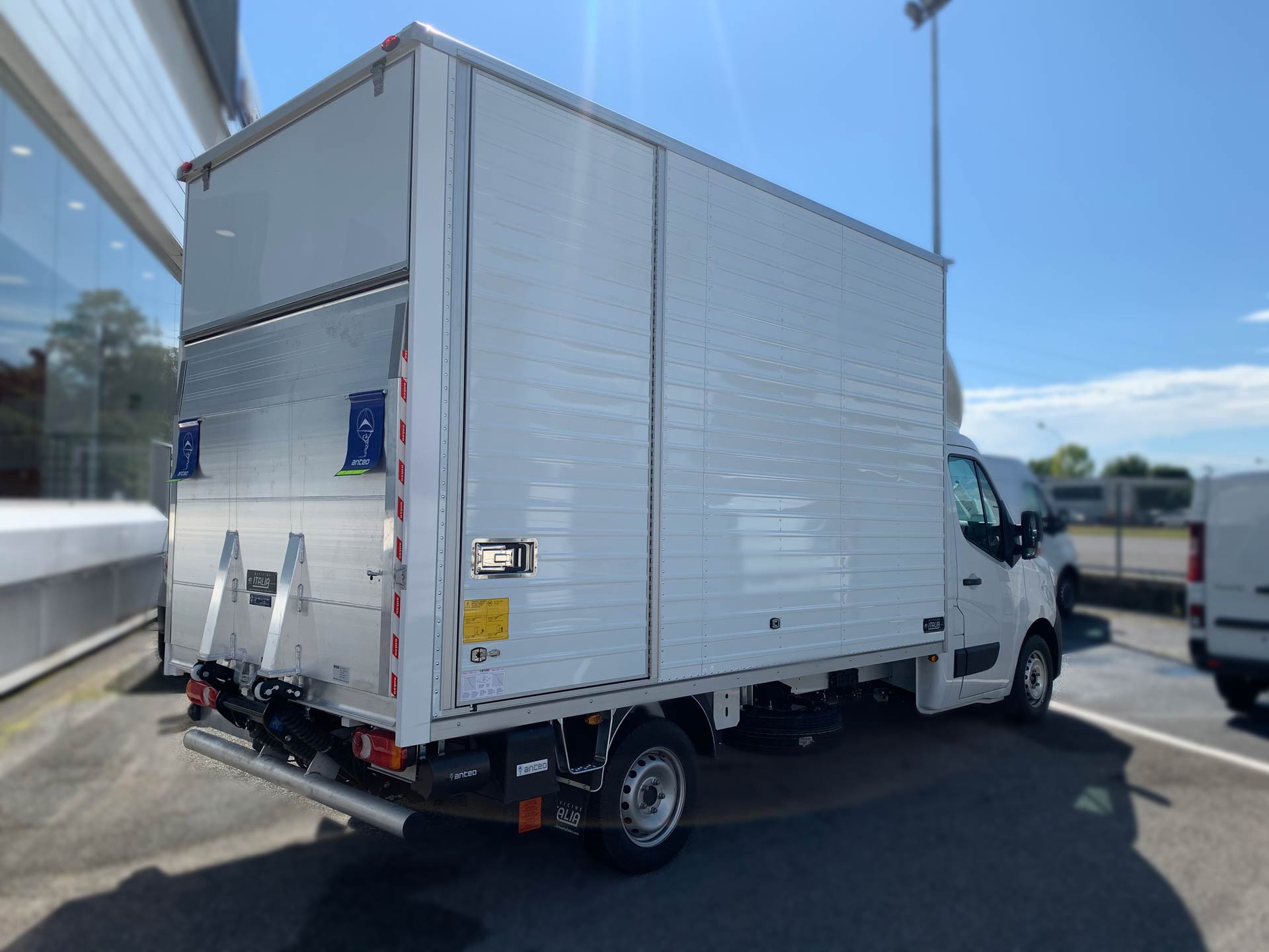 Renault Master allestito | Veicoli commerciali Renault | Concessionaria Messa T. Renault Master allestito | Veicoli commerciali Renault | Concessionaria Messa T.